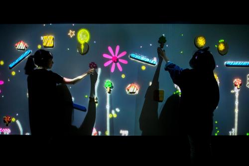 HIGH344164 906294 447088